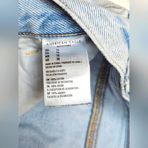 American Eagle Light Wash Blue Denim Distressed Jean Shorts Summer Size 16 - Picture 12 of 12